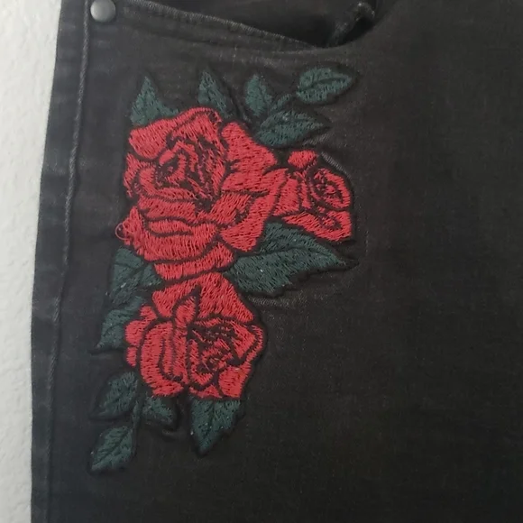 Forever 21+ Jeans - Picture 2 of 5